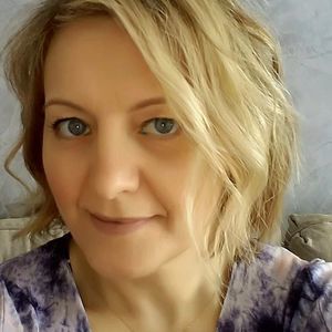 Meet your Posher, Ela